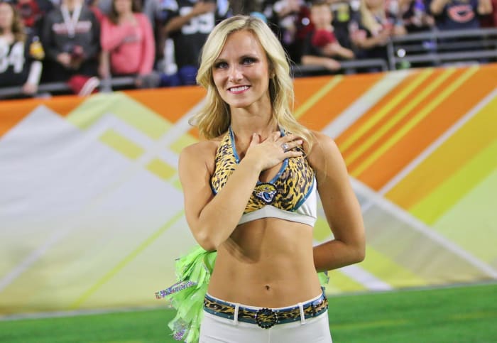 03-Samantha_Game_LS-Pro_Bowl_Cheer_2015_LS-117.jpg